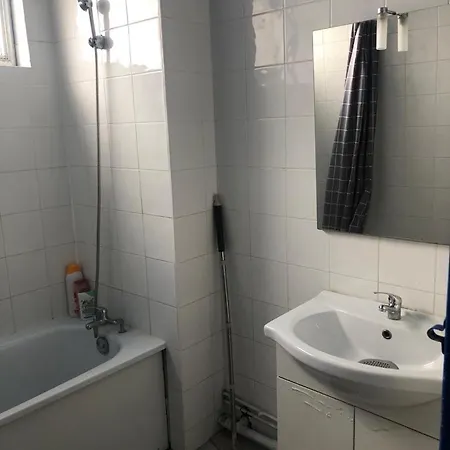 A 20 Minutes De Paris Homestay *